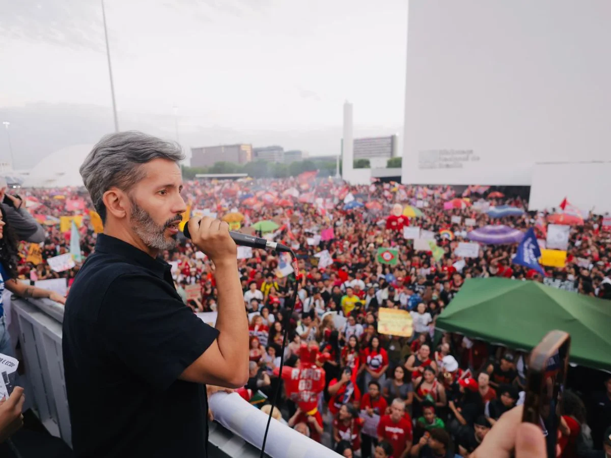 Leandro Grass tem sabatina, caminhadas e panfletagens nesta segunda (19/10)