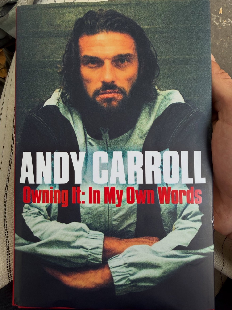 Ex-jogador da seleção inglesa, Andy Carroll revela nome de famoso que abusou sexualmente dele