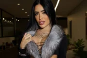 MC Mirella revela ataques de “gays de esquerda” após expor posição política