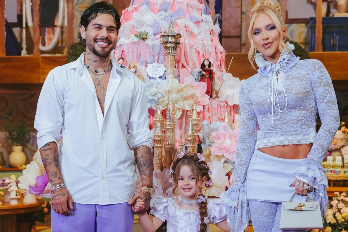 Virginia, Zé Felipe e Maria Flor