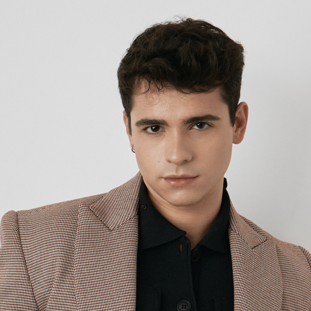 Mau Mau em 'Quem Ama Cuida', João Victor Gonçalves comenta demora por beijo do personagem