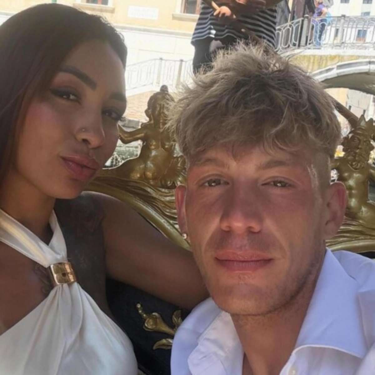 Itália faz funeral de brasileira morta em colisão de barco em Veneza