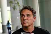 PL de Flávio Bolsonaro elegeu governadores em 5 estados; PT elegeu em 3