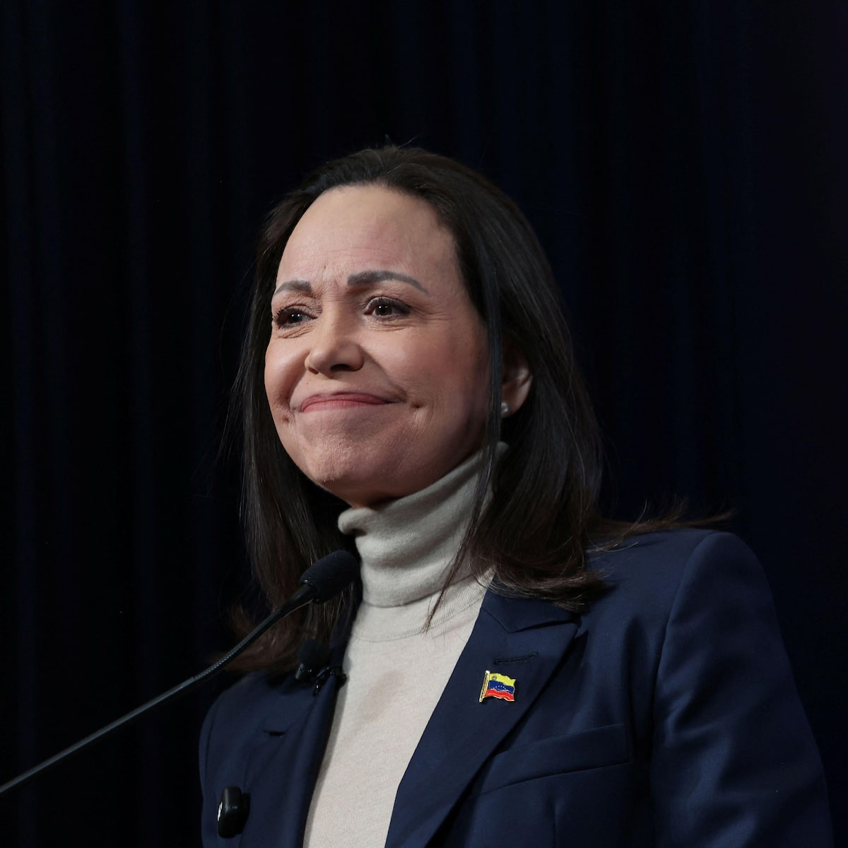 Partido pede fim imediato da inabilitação de María Corina para disputar eleições na Venezuela