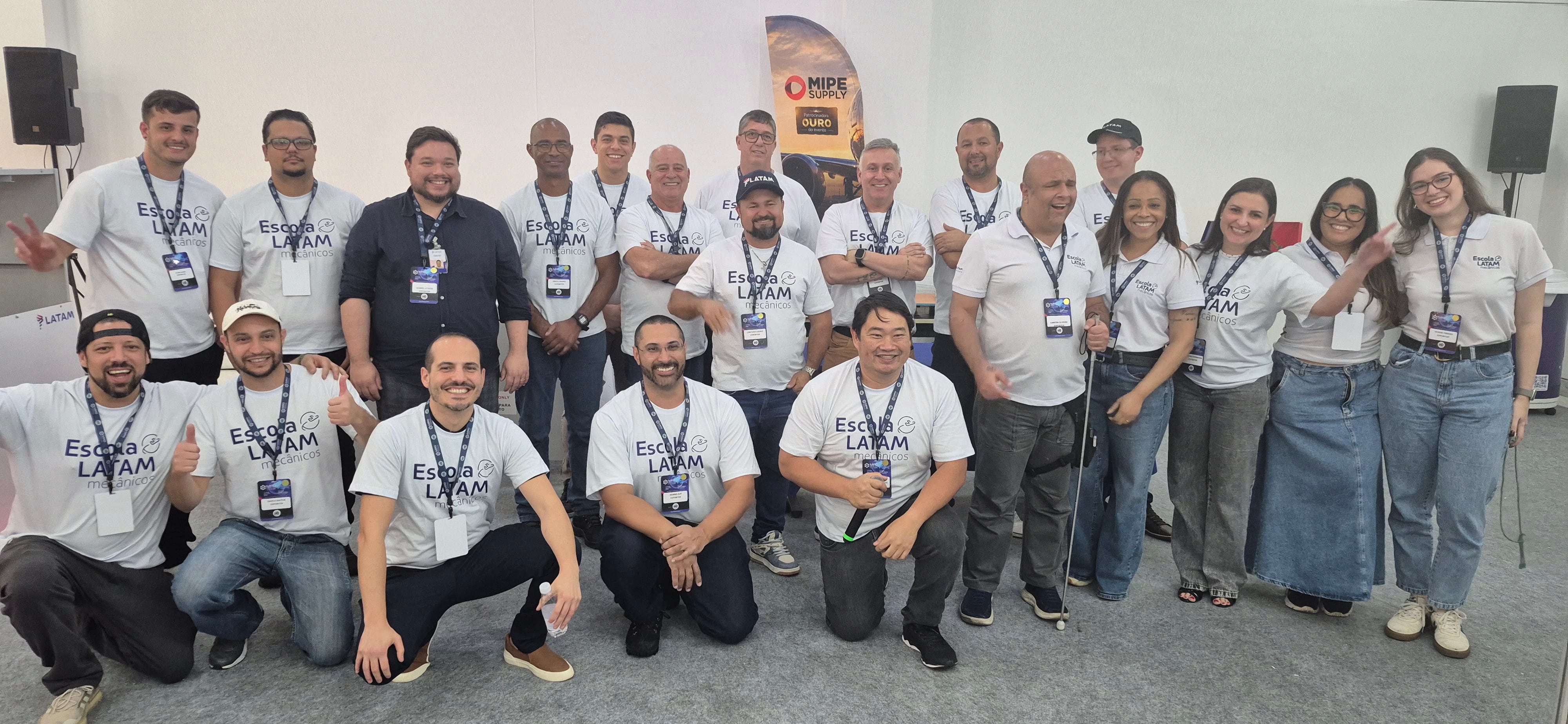 LATAM aproxima estudantes do mercado de manutenção aeronáutica durante a Feira MRO Brasil 2026