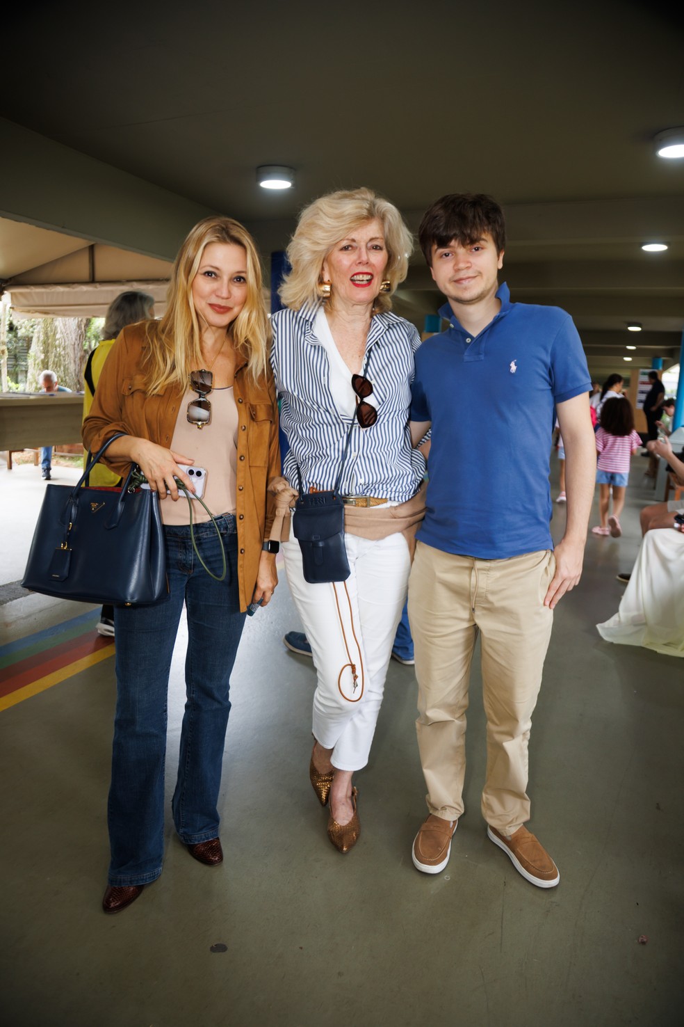 Voto em família: famosos vão às urnas com pais, filhos e parceiros