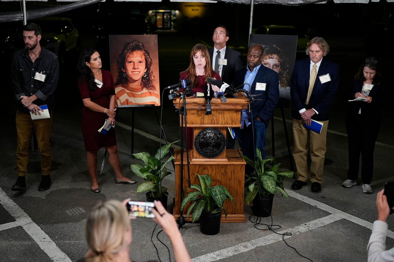 Testemunhas da imprensa relembram os momentos que antecederam a interrupção da execução de Christa Pike em 30 de setembro de 2026, em Nashville.