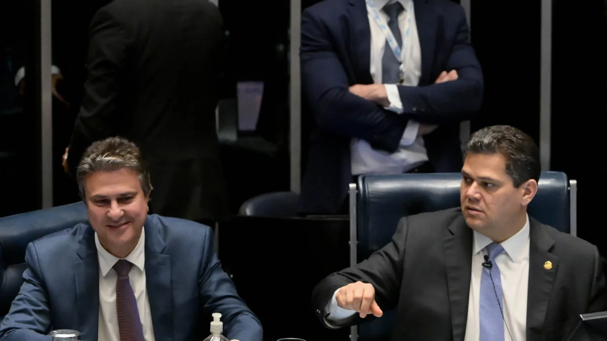 Sem definição sobre maioridade, governo avalia votar PEC na próxima semana