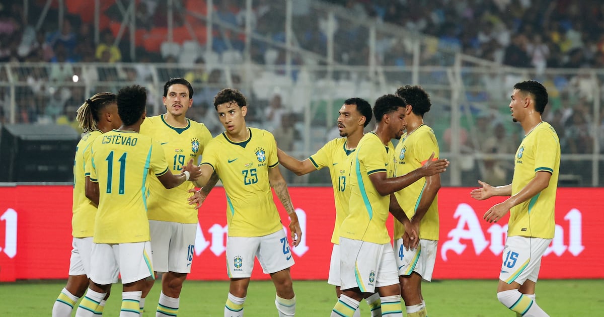 ‘Estava calor para comemorar os gols’, diz Samuel Lino. Vencer a fraquíssima Índia, em ritmo de treino, nada acrescentou. Desperdiçou a Data-Fifa