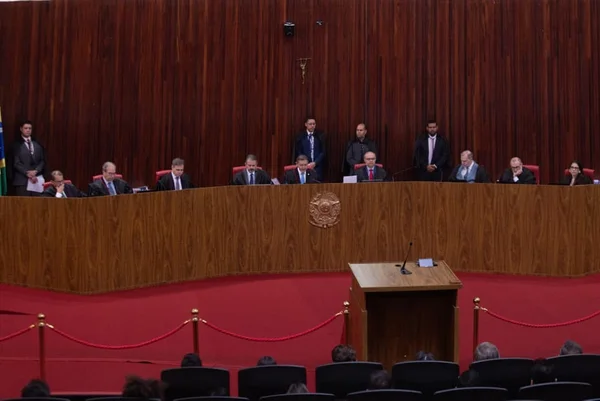 Anulação de votos de Garotinho beneficia Douglas Ruas no RJ. Entenda
