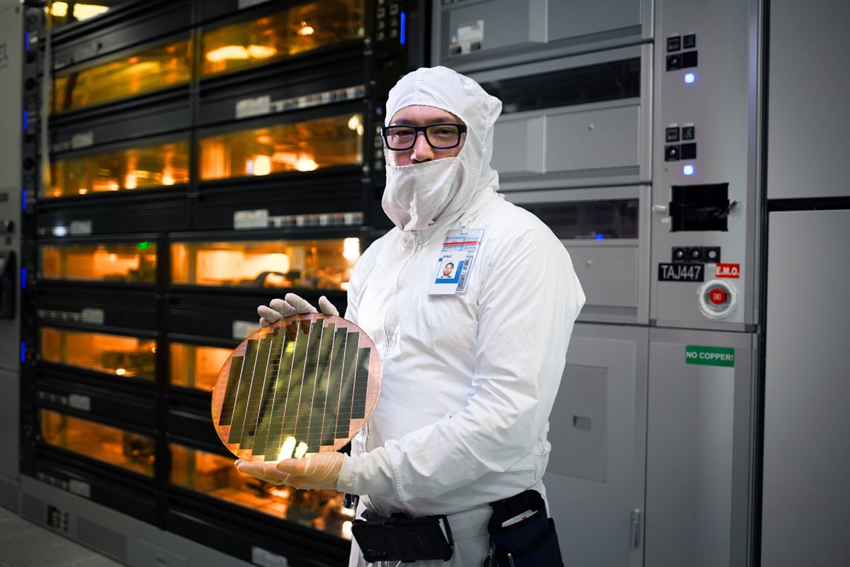 A Intel é supostamente recebendo uma série de grandes contratos de fabricação de chips da Apple, NVIDIA, AMD e Google