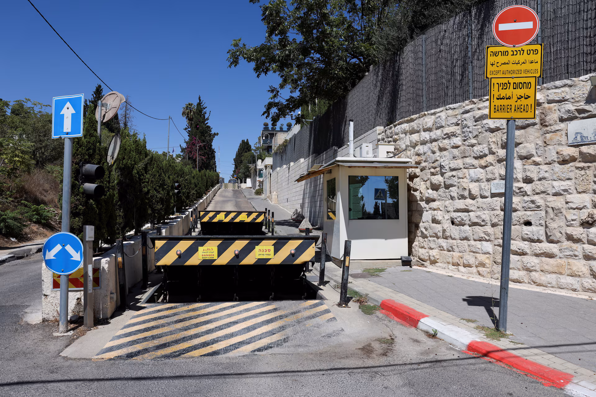 Reino Unido considera expulsar diplomatas israelenses se consulado em Jerusalém for fechado, dizem fontes