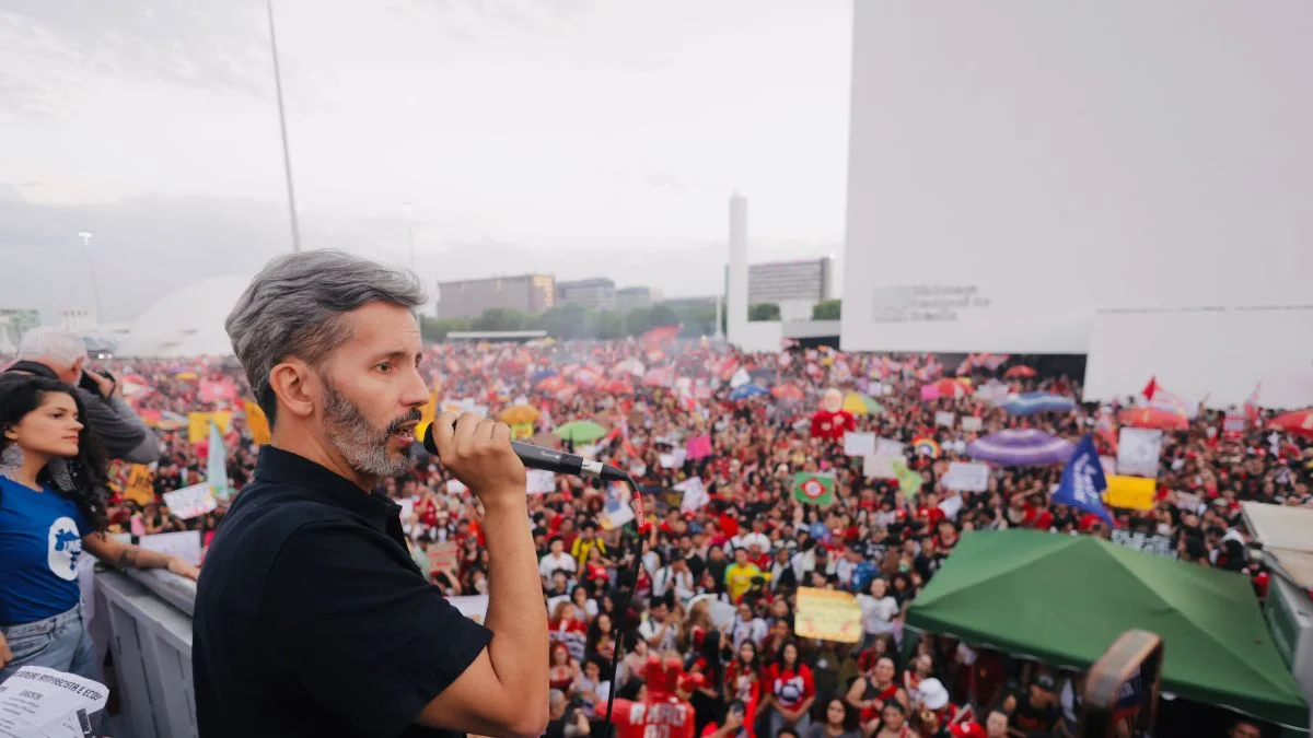 Leandro Grass tem sabatina, caminhadas e panfletagens nesta segunda (19/10)