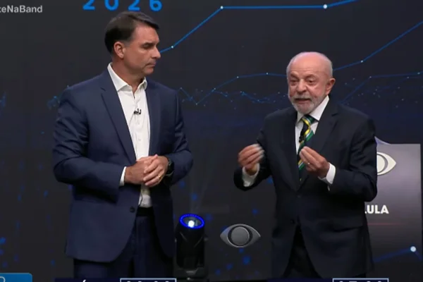 Flávio fala de gastos de Janja e Lula diz: “Mentiroso, malandro carioca” - destaque galeria