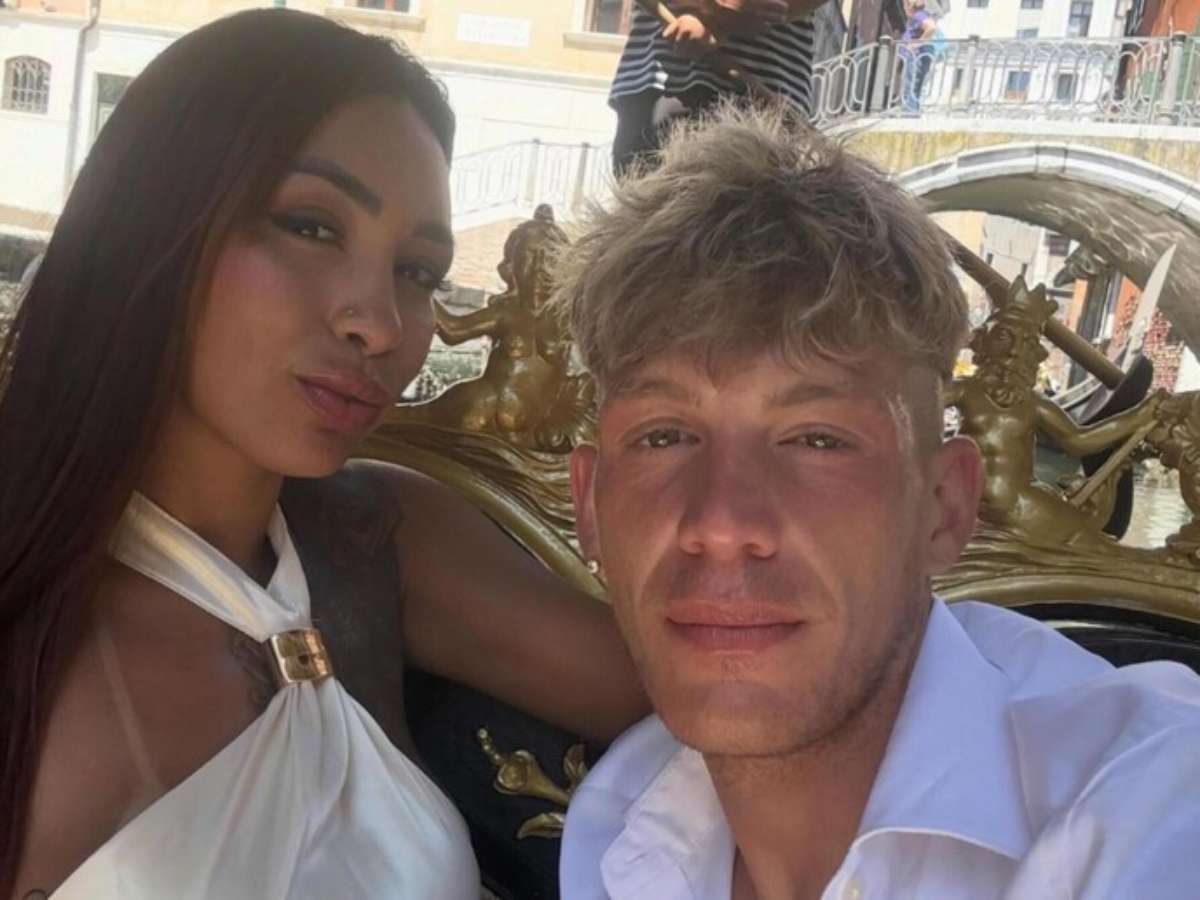 Itália faz funeral de brasileira morta em colisão de barco em Veneza
