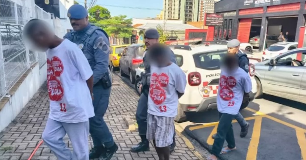 PMs são acusados de obrigar jovens presos por suspeita de tráfico a vestir camiseta do PT
