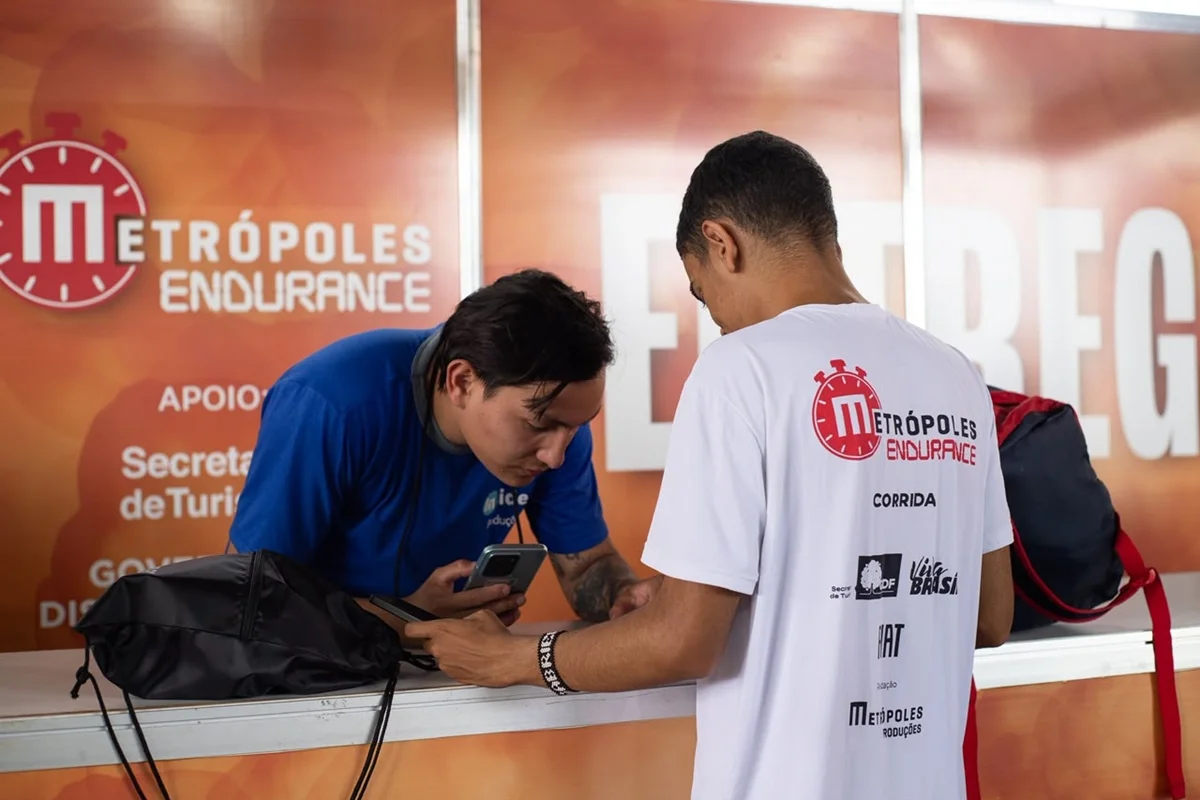 Retirada de kits agita Vila do Metrópoles Endurance Corrida nesta sexta