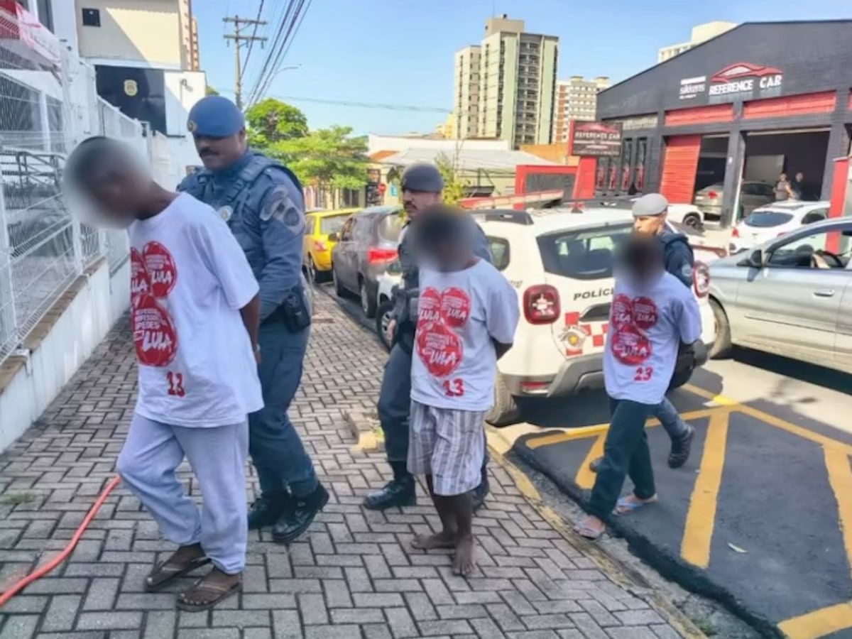 PMs são acusados de obrigar jovens presos por suspeita de tráfico a vestir camiseta do PT