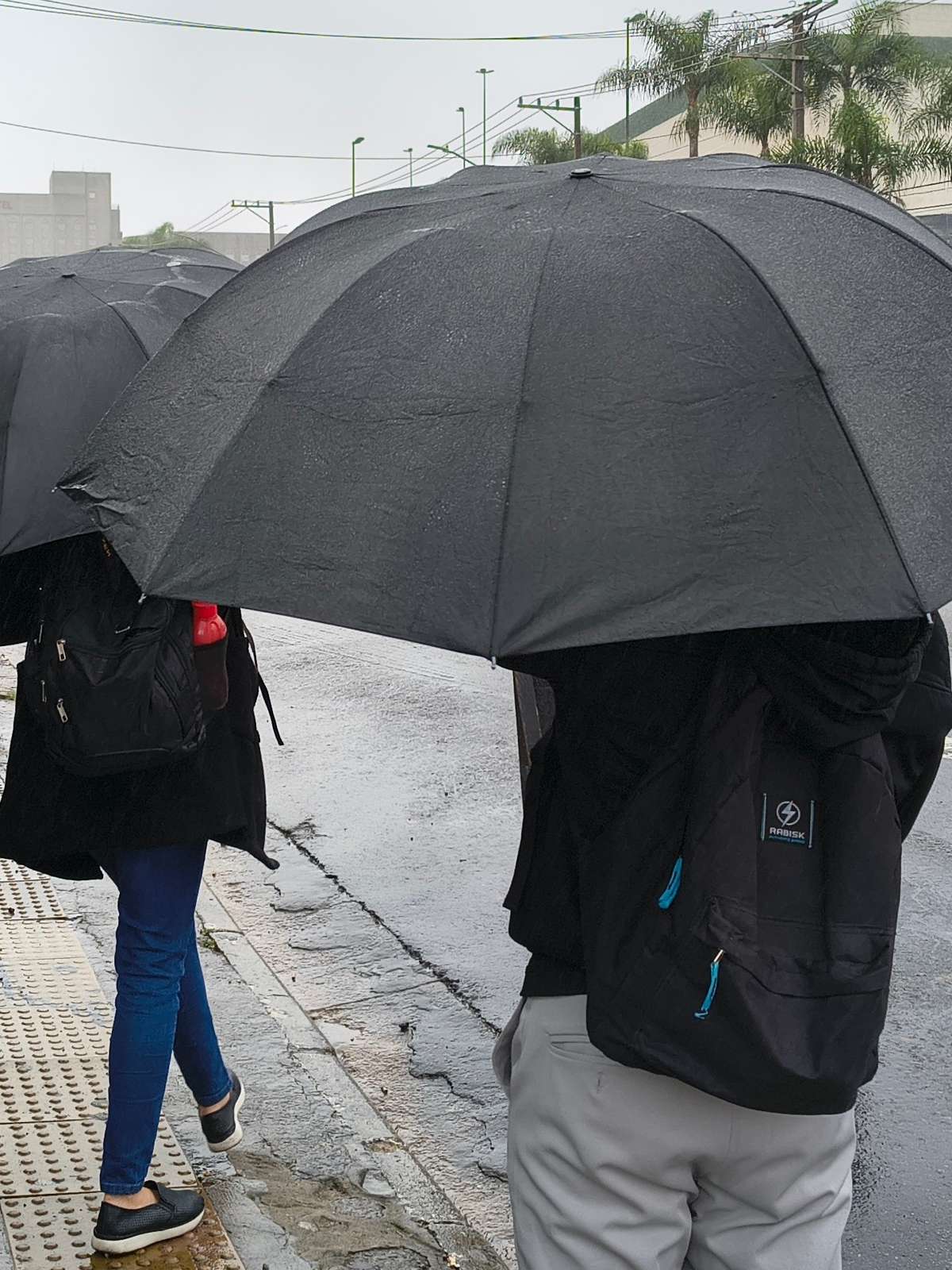 Chuva, vento e calor: como fica o tempo no dia da eleição em todo o Brasil