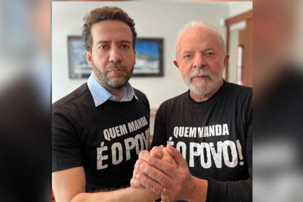 Janones quer colocar “esquerda inteira” em “Exército do Lula” no WhatsApp