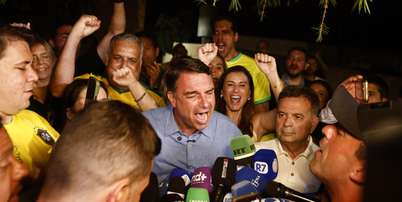 Fl&aacute;vio em primeiro discurso ap&oacute;s a apura&ccedil;&atilde;o de votos do primeiro turno neste domingo, 4 Foto: WILTON JUNIOR/ESTAD&Atilde;O CONTE&Uacute;DO