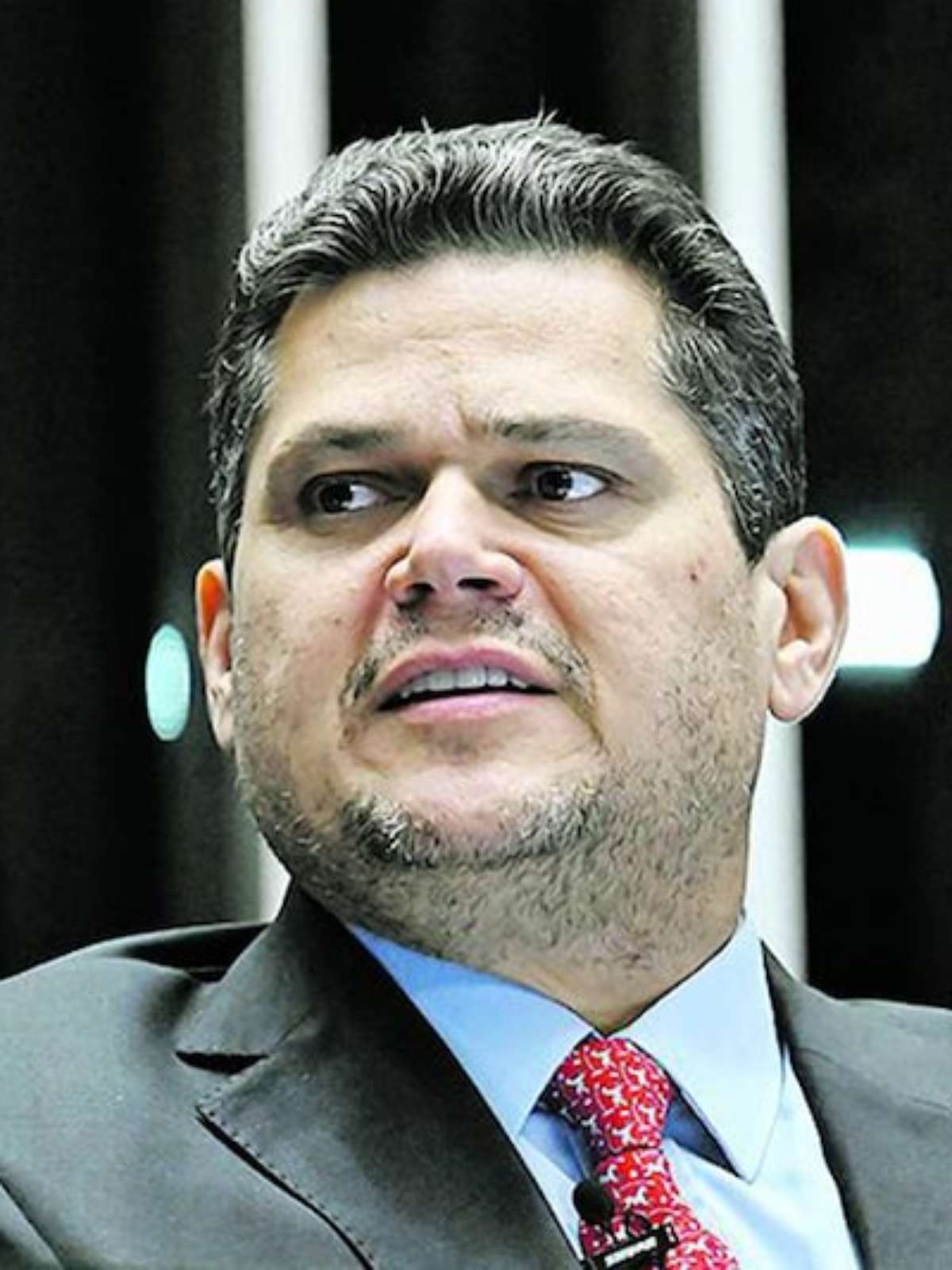 Fim da escala 6x1: saiba como ficam saúde, segurança e comércio se PEC for aprovada