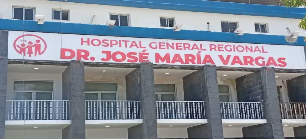 A presidente Delcy Rodríguez supervisiona áreas rehabilitadas no Hospital Dr. José María Vargas de La Guaira após os sismos