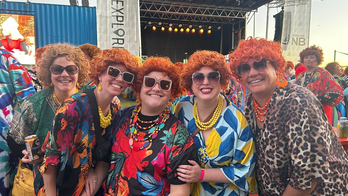 ‘Never be forgotten’: Hundreds dress up as Mrs. Roper to raise funds for cancer research