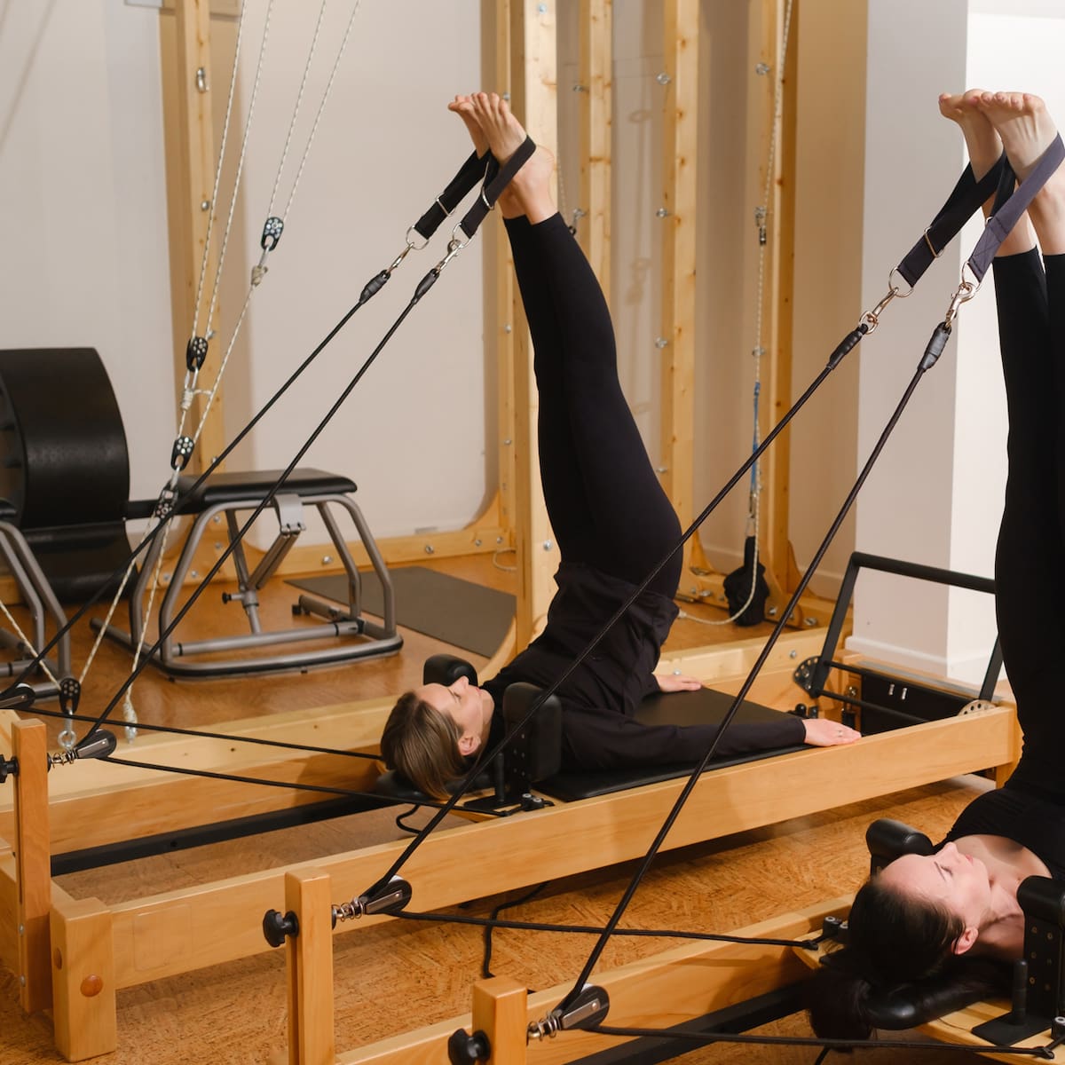 La práctica de pilates reúne a todos los géneros y franjas etarias