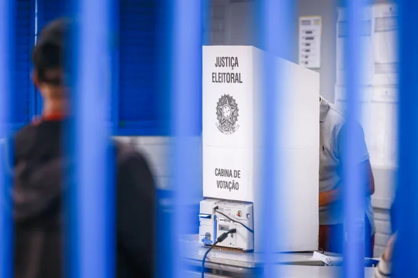 Veja por cidade onde mais eleitores anularam seus votos para governador
