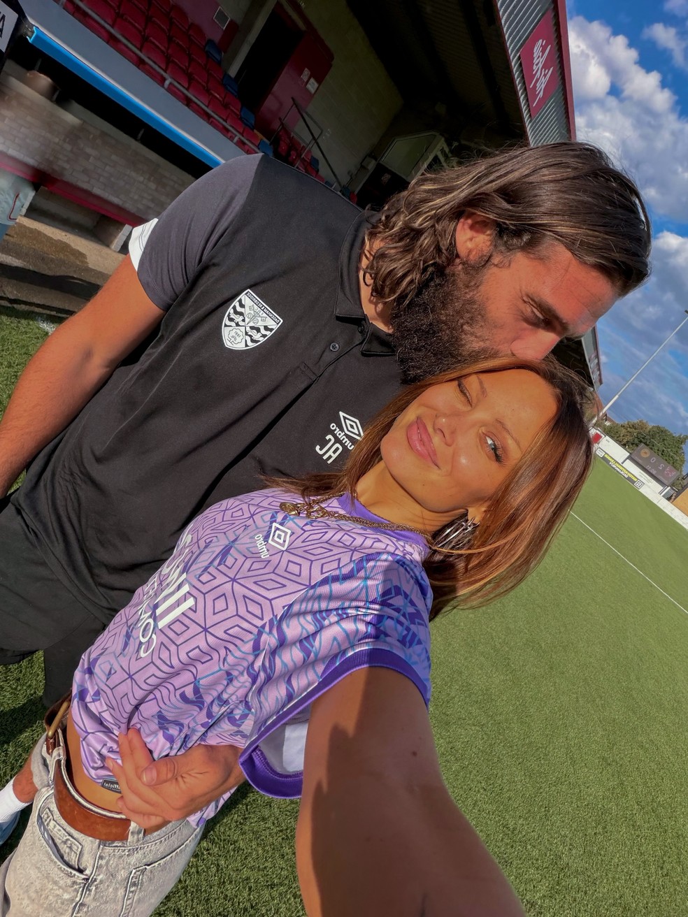 Ex-jogador da seleção inglesa, Andy Carroll revela nome de famoso que abusou sexualmente dele