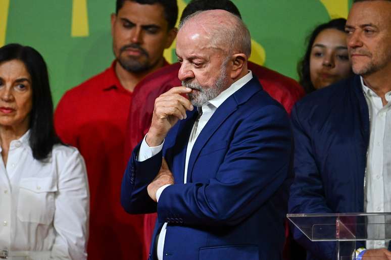 7 erros das campanhas de Lula e Flávio Bolsonaro que dificultaram uma vitória no 1º turno