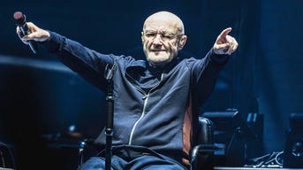 Phil Collins fala abertamente sobre falhas no casamento e arrependimentos na vida: 'Arrependo-me de meus casamentos terem desmoronado'