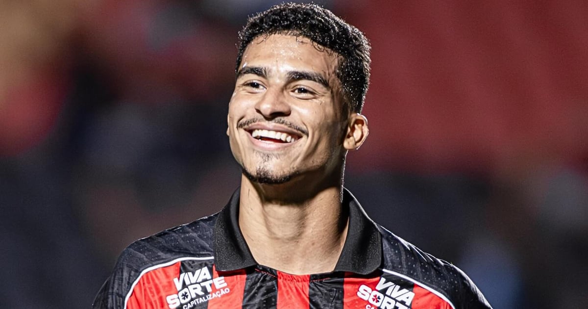 Renê, que estava fechado com Corinthians, tem mais gols do que os 8 atacantes do Timão