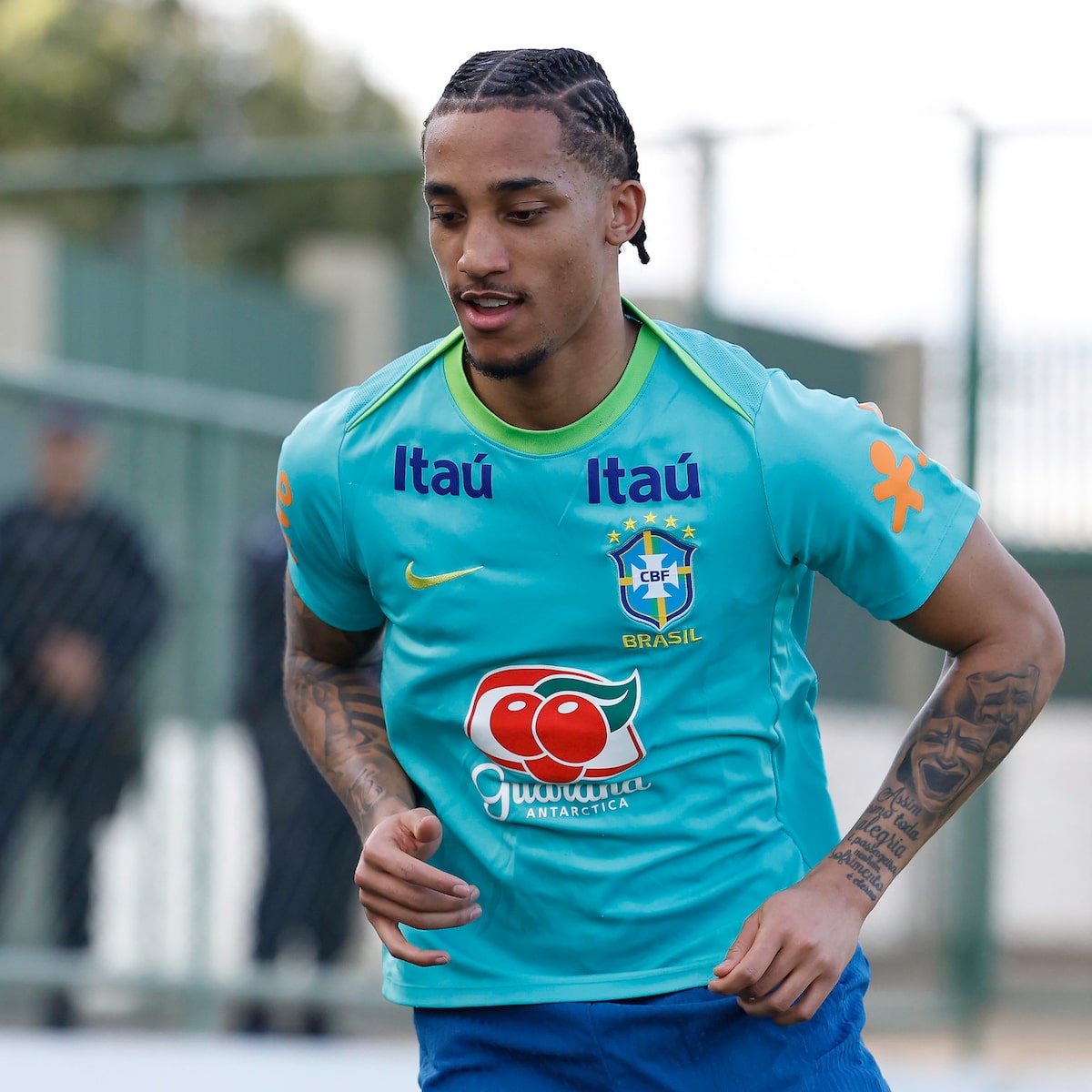 João Pedro sofre lesão muscular no Chelsea e deve perder nova Data Fifa com a seleção brasileira