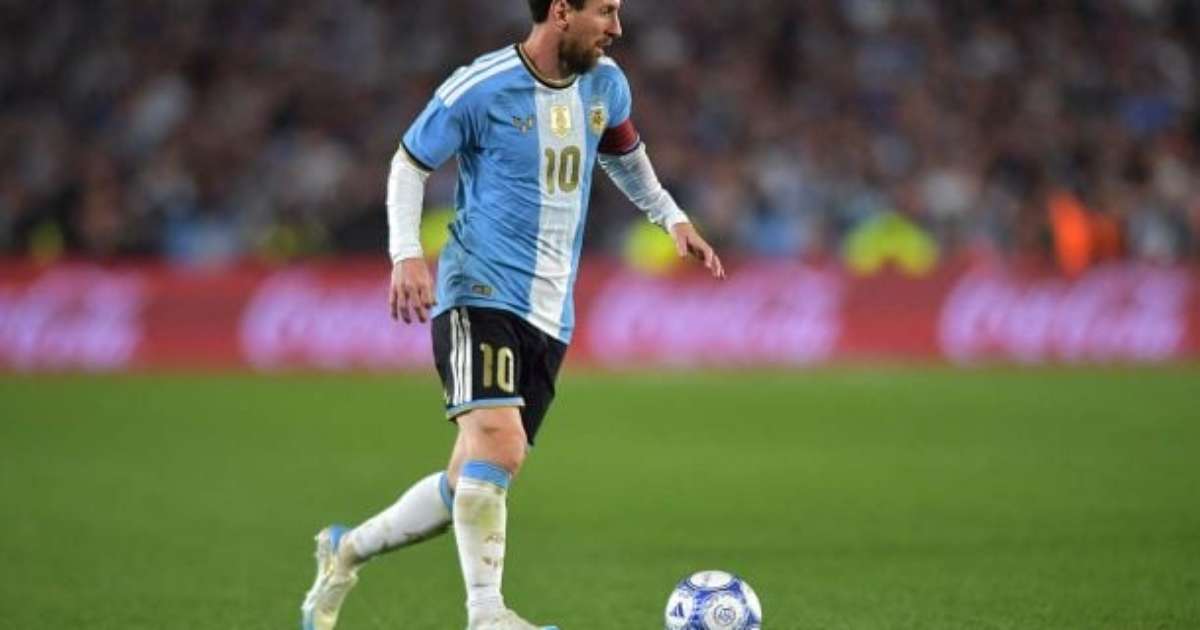Jornais se derretem por Messi em despedida: "Melhor até o último dia"