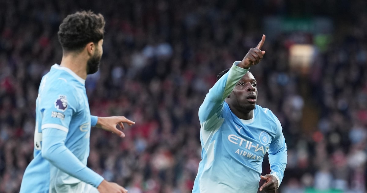 Doku comanda o City em vitória por 3 a 0 sobre o Liverpool em Anfield pela Premier League