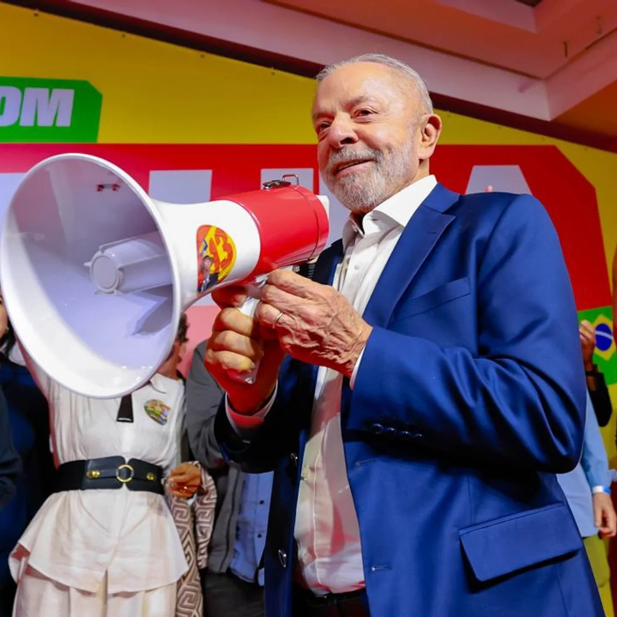 Por virada, Lula faz reunião com jovens eleitos para reestruturar campanha